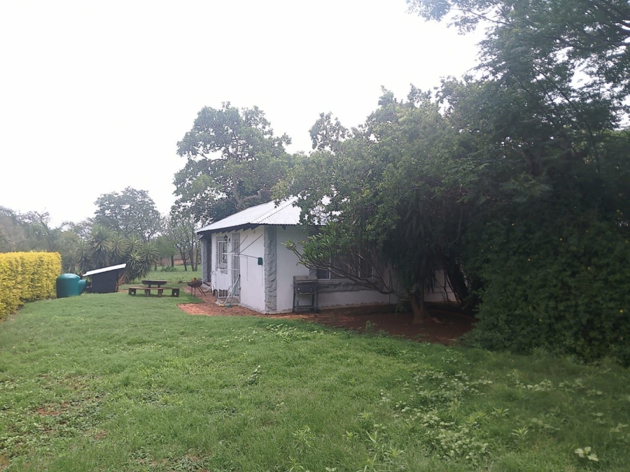 6 Bedroom Property for Sale in Hartbeespoort Rural North West